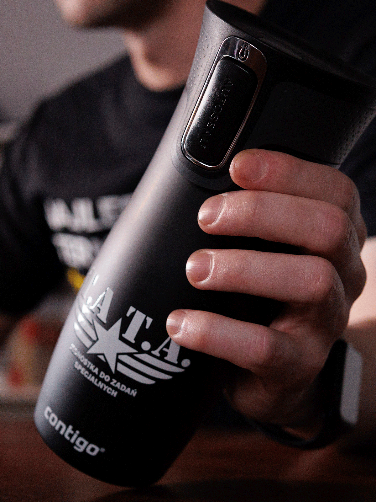 https://coffee-mugs.eu/eng_pl_Thermal-Mug-Contigo-West-Loop-2-0-470-ml-Matte-Black-Dad-66857_2.png